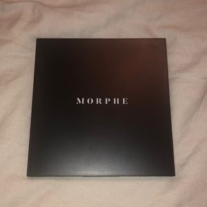 Eyeshadow pallet-never used